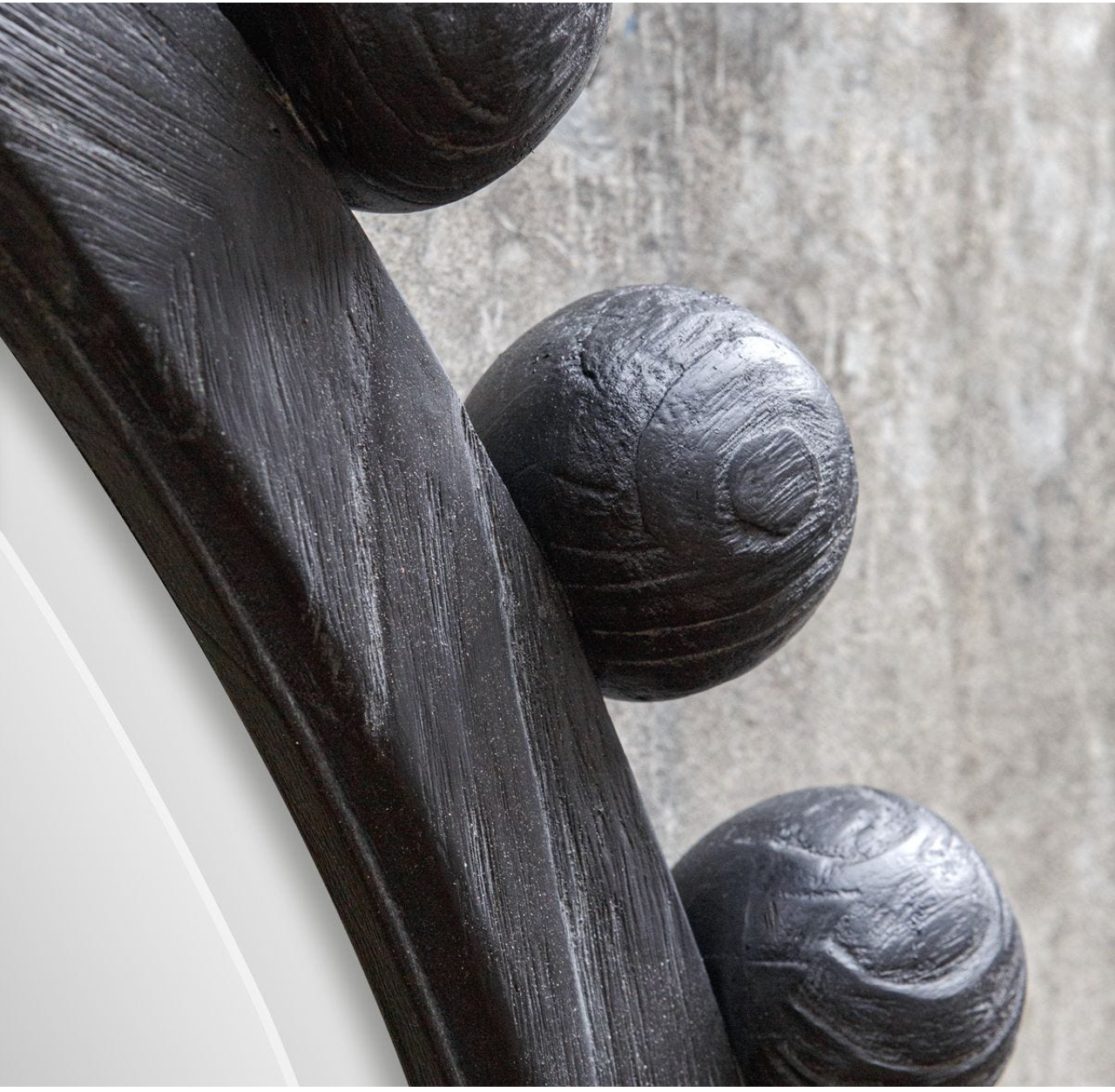 Brianza Round Mirror | Revelation